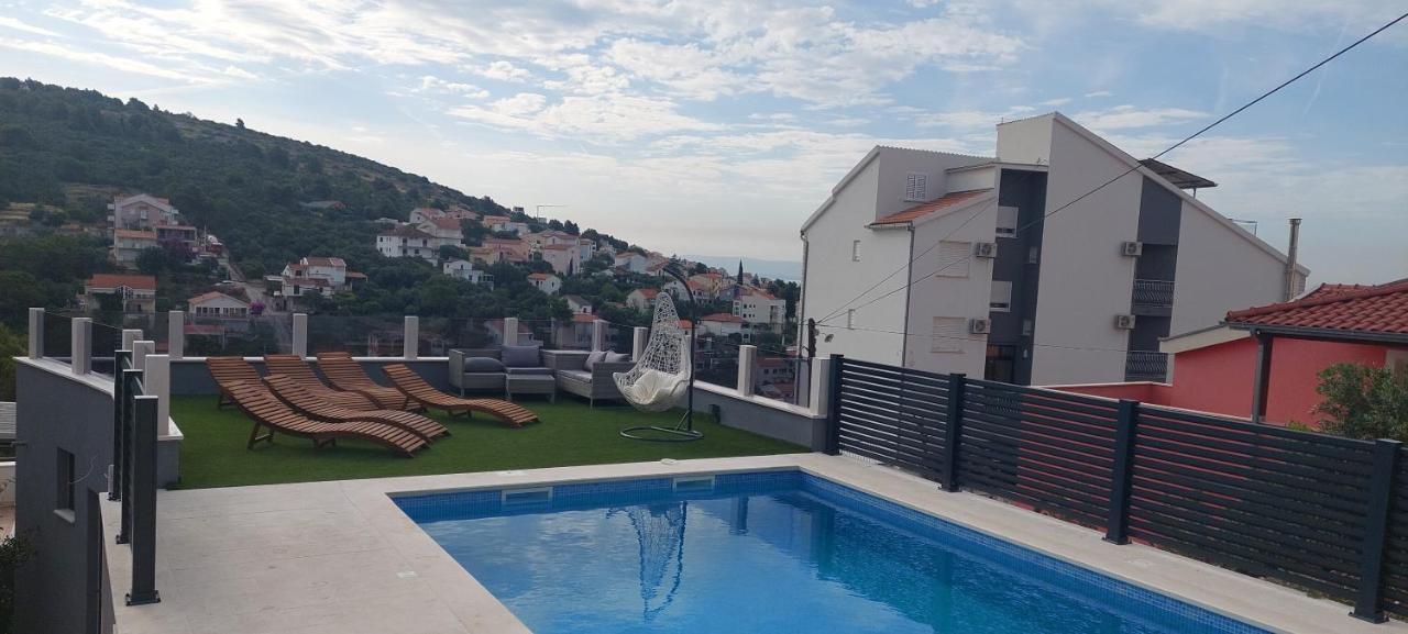 Apartmani Nikola Трогир Стая снимка