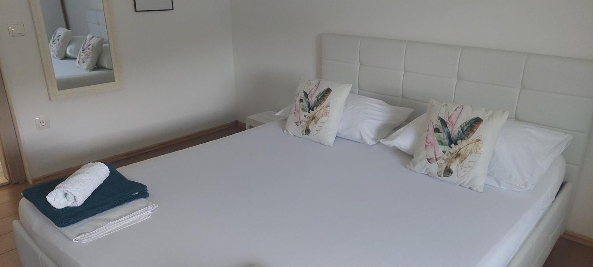 Apartmani Nikola Трогир Стая снимка